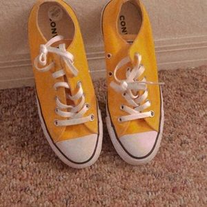 Yellow converse